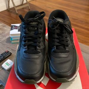 Nike Air Max- worn once; no box